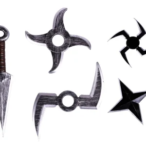 Ensemble d'armes ninja avec couteau kunai et shuriken